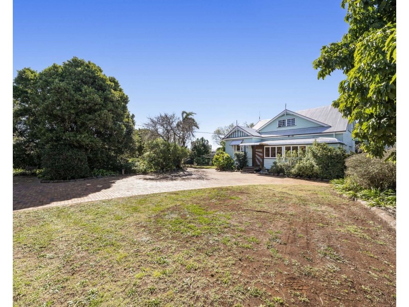 423 Alderley Street, Harristown QLD 4350