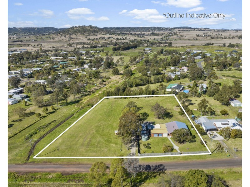 22 Burkes Road, Gowrie Junction QLD 4352