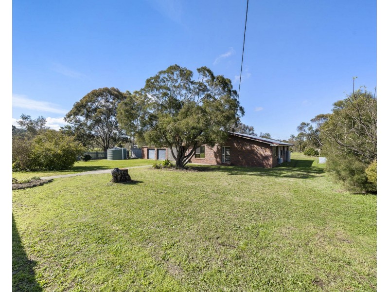 22 Burkes Road, Gowrie Junction QLD 4352