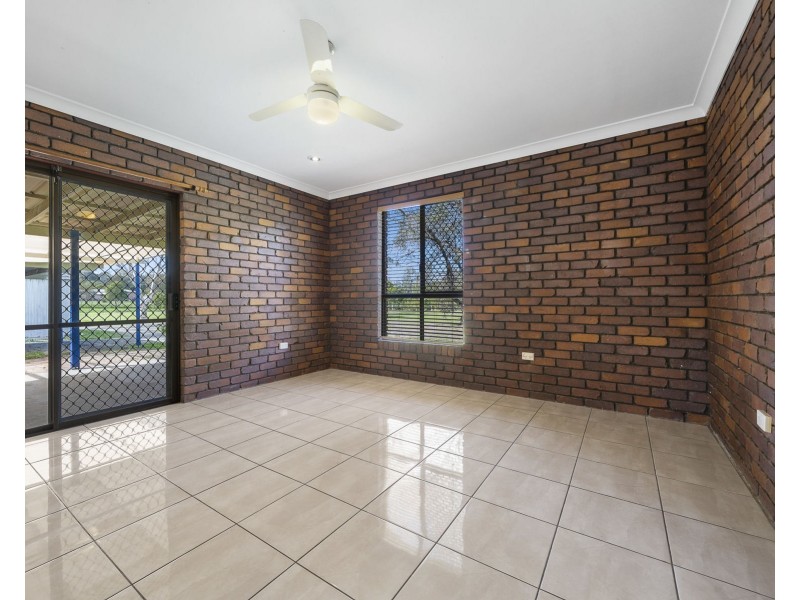 22 Burkes Road, Gowrie Junction QLD 4352