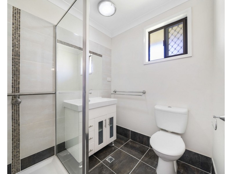 22 Burkes Road, Gowrie Junction QLD 4352