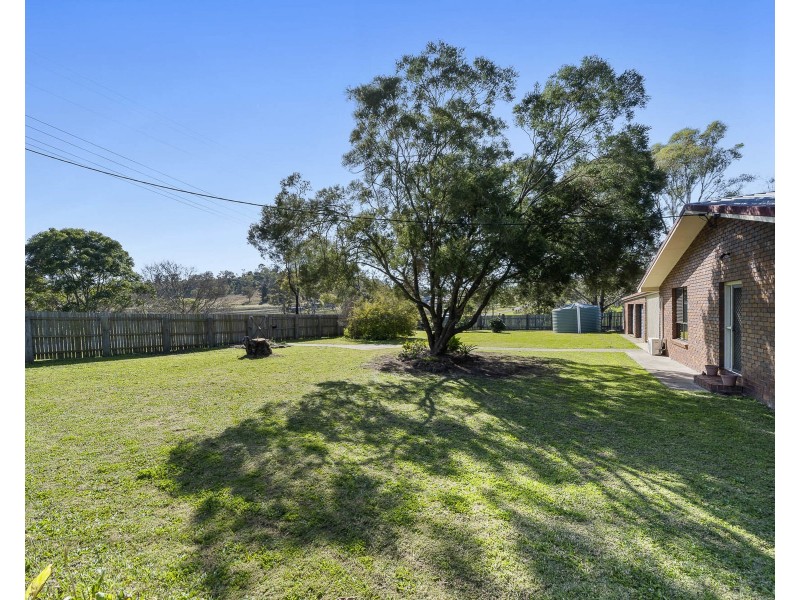 22 Burkes Road, Gowrie Junction QLD 4352