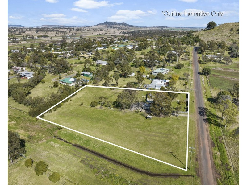 22 Burkes Road, Gowrie Junction QLD 4352