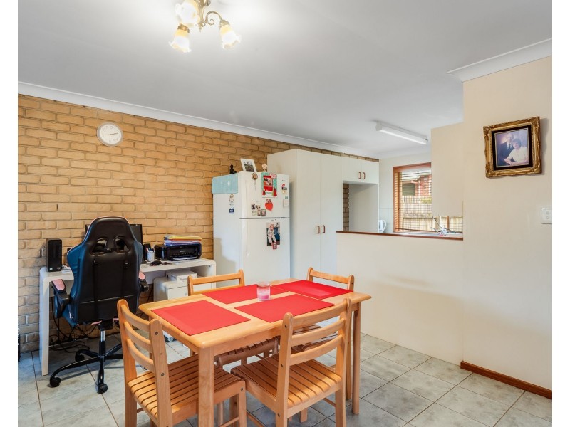 1 & 2/9 Gabrielle Street, Kearneys Spring QLD 4350