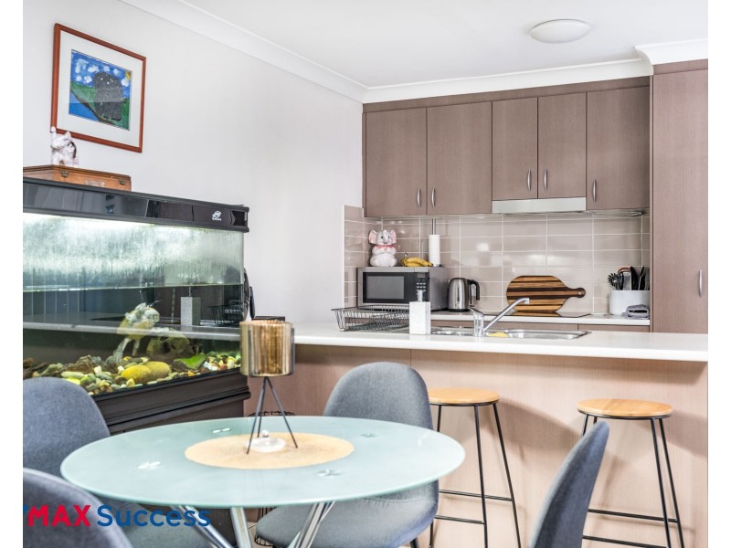 4/44 Gostwyck Street, Newtown QLD 4350