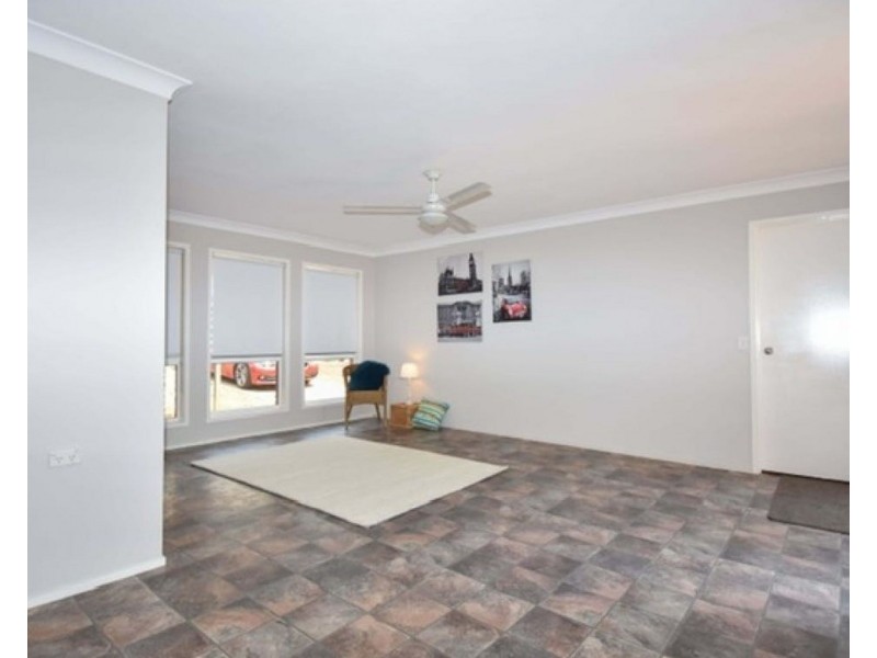 4 Featherstone Court, Rockville QLD 4350