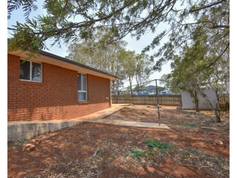 4 Featherstone Court, Rockville QLD 4350