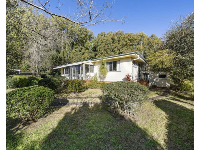 2 McIntyre Street, Centenary Heights QLD 4350