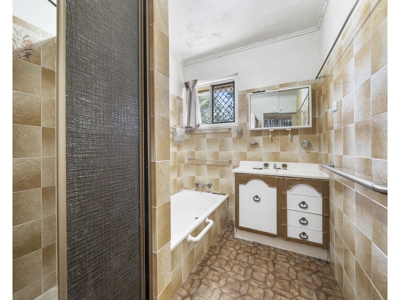 2 McIntyre Street, Centenary Heights QLD 4350