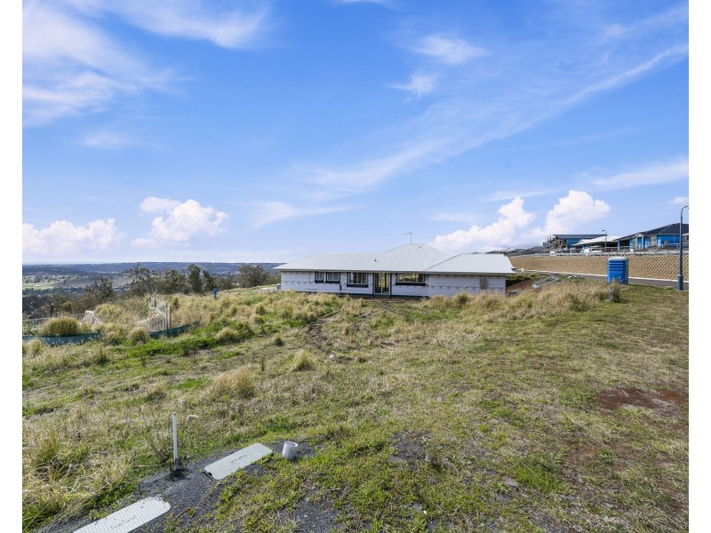 110 Adelaide Street, Cranley QLD 4350