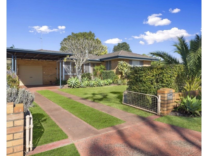 30 Tomkinson Street, Wilsonton QLD 4350