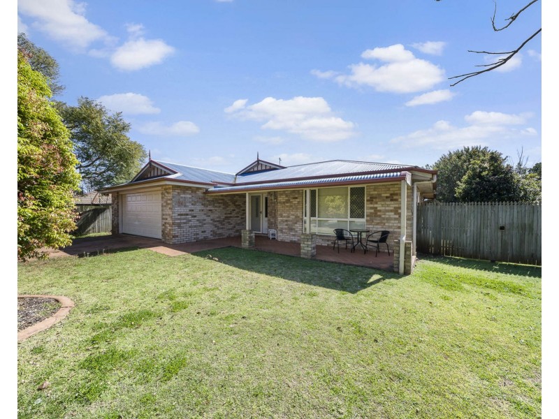 17 Elvery Court, Middle Ridge QLD 4350