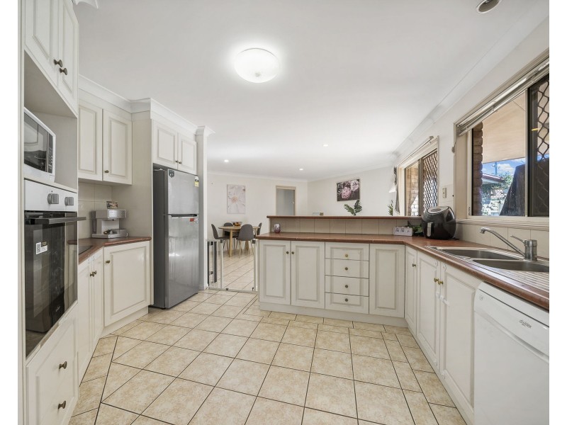 17 Elvery Court, Middle Ridge QLD 4350