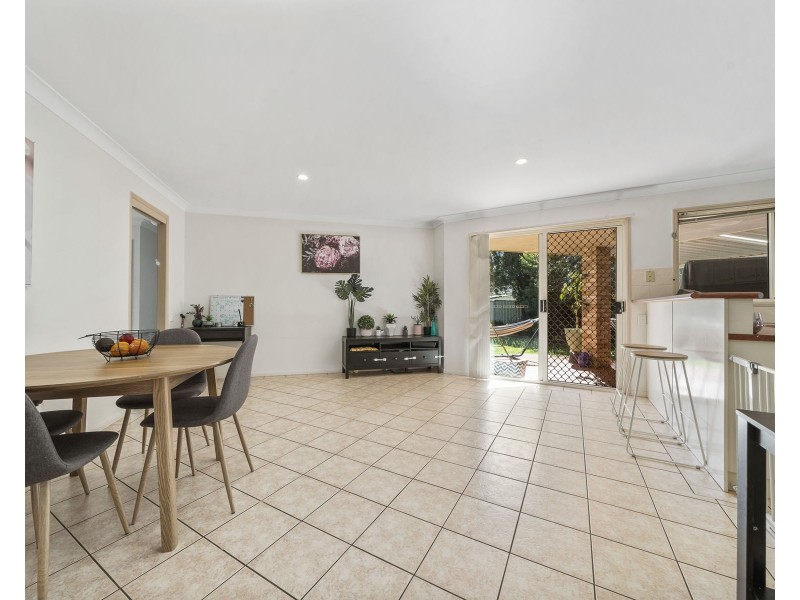 17 Elvery Court, Middle Ridge QLD 4350