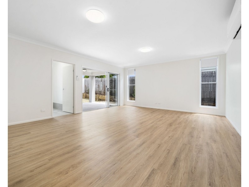1/189 Spring Street, Middle Ridge QLD 4350