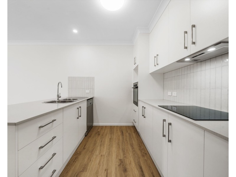 1/189 Spring Street, Middle Ridge QLD 4350