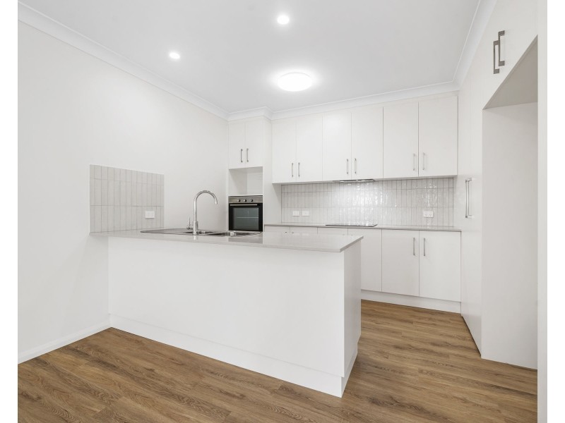 1/189 Spring Street, Middle Ridge QLD 4350