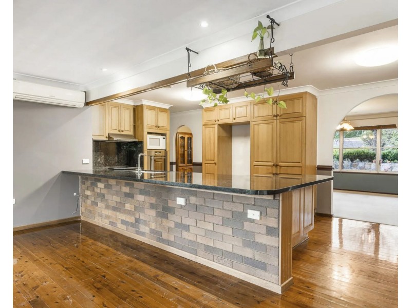 46 Stenner Street, Middle Ridge QLD 4350