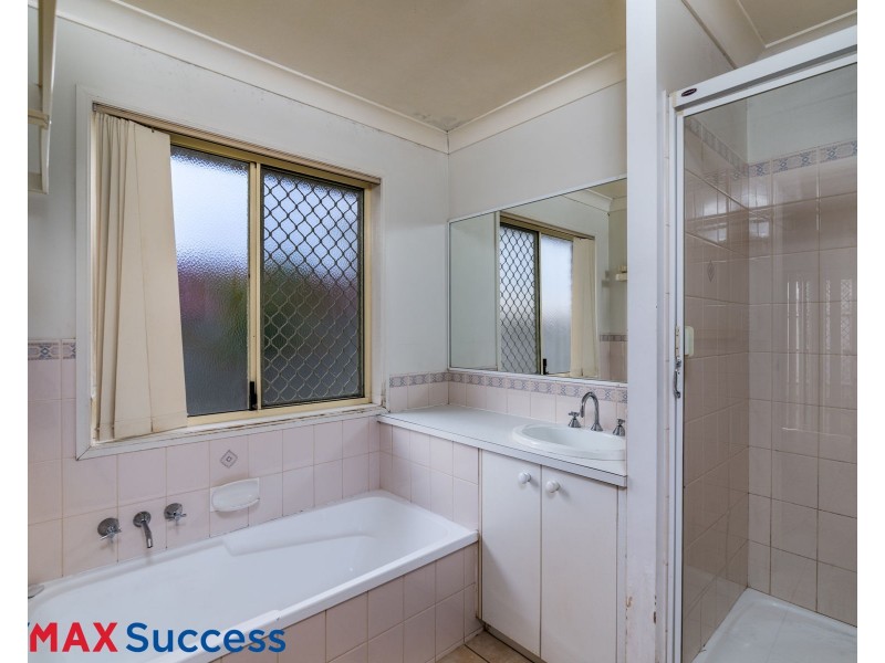 10 Goodman Court, Middle Ridge QLD 4350