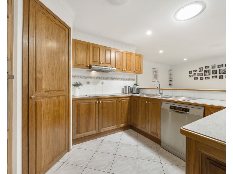 1 Navajo Street, Wilsonton QLD 4350