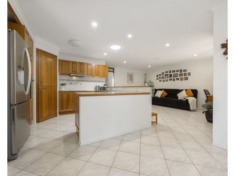 1 Navajo Street, Wilsonton QLD 4350