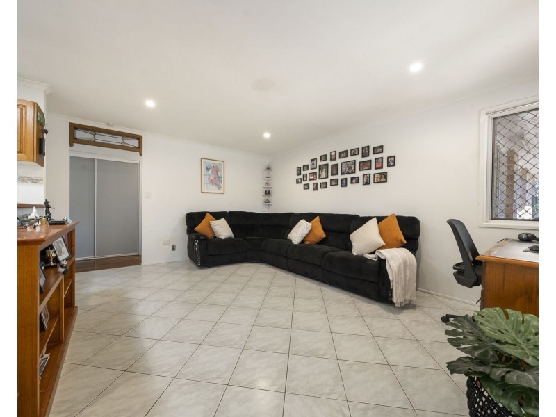 1 Navajo Street, Wilsonton QLD 4350