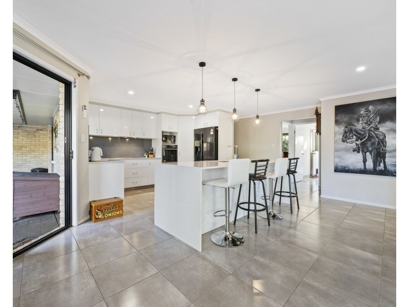 48 Palmer Drive, Highfields QLD 4352