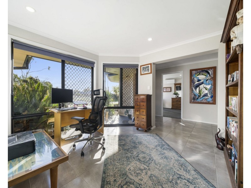 48 Palmer Drive, Highfields QLD 4352