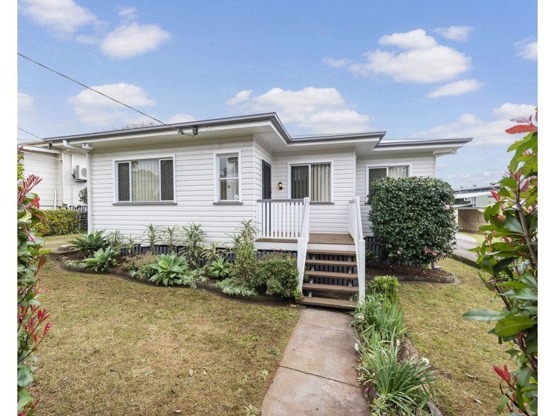 13 Norah Street, Centenary Heights QLD 4350