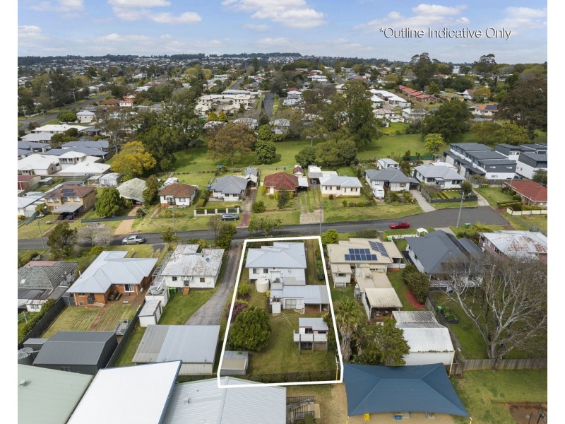 13 Norah Street, Centenary Heights QLD 4350