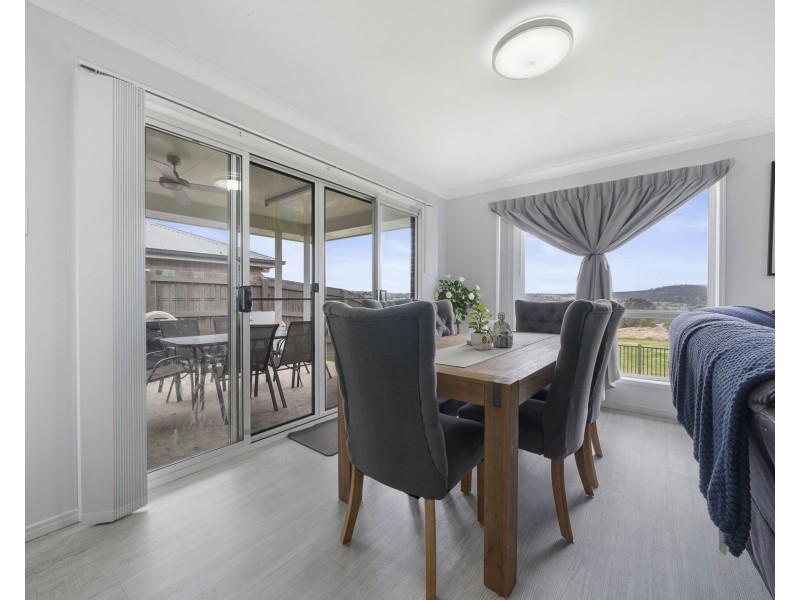 26 Alistair Street, Glenvale QLD 4350