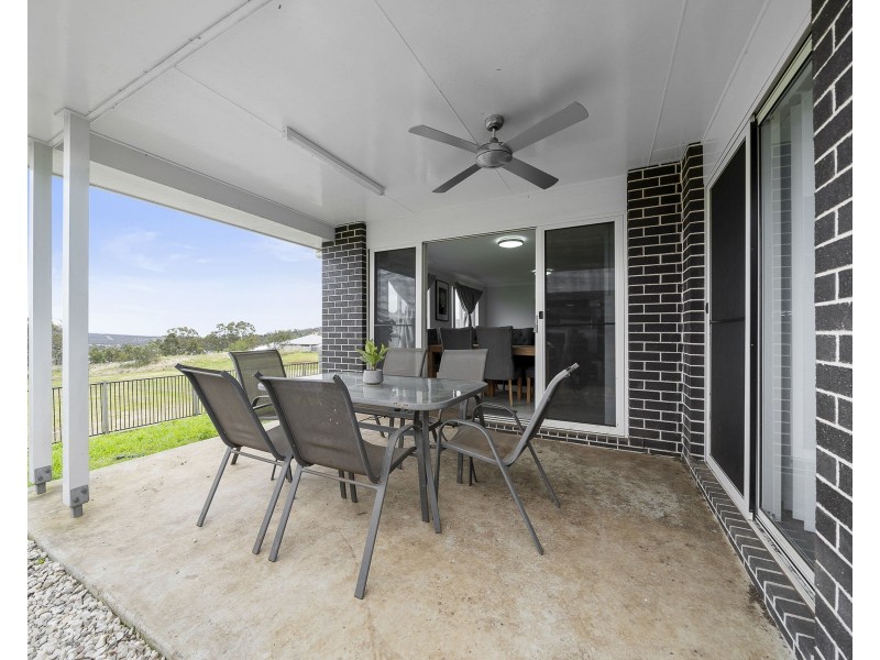 26 Alistair Street, Glenvale QLD 4350