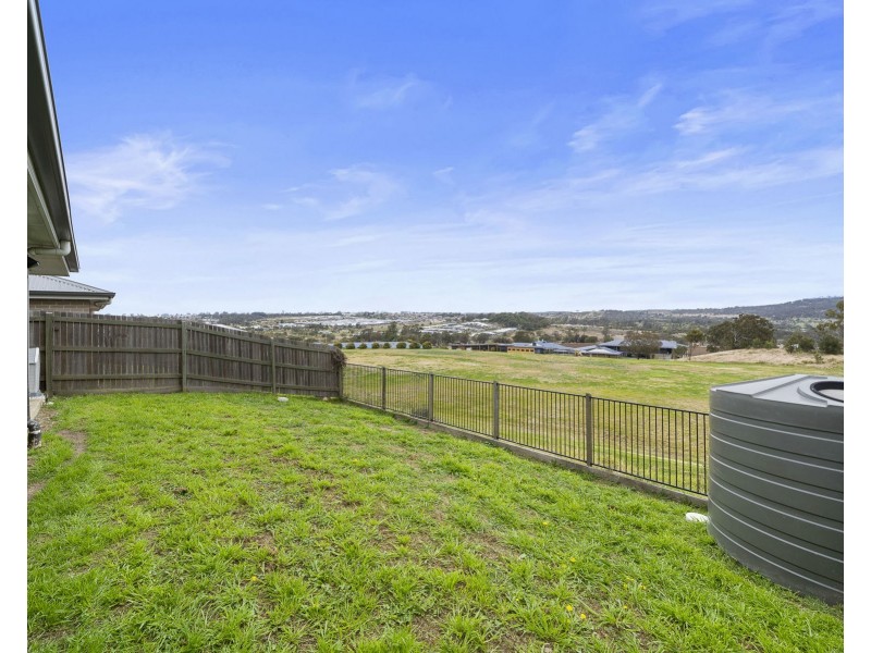 26 Alistair Street, Glenvale QLD 4350