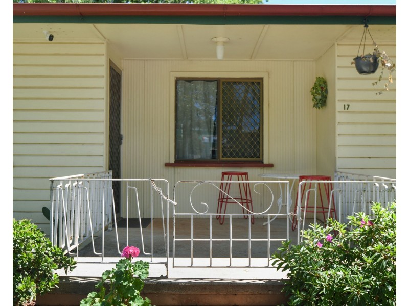 17 Power Street, Harristown QLD 4350