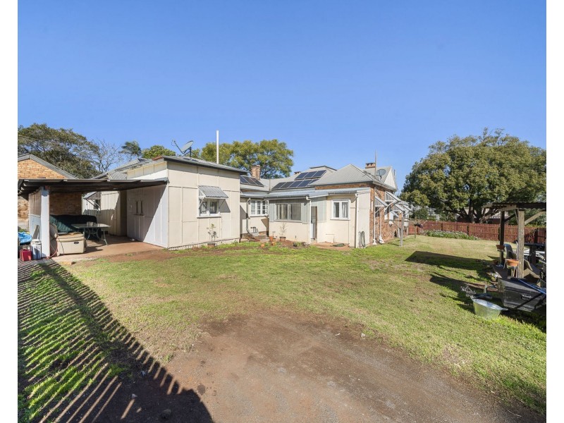 133 Bridge Street, North Toowoomba QLD 4350