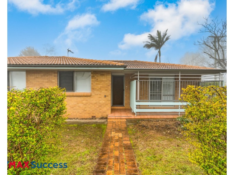 23 Farr Street, Kearneys Spring QLD 4350