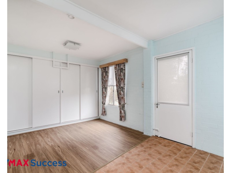 23 Farr Street, Kearneys Spring QLD 4350