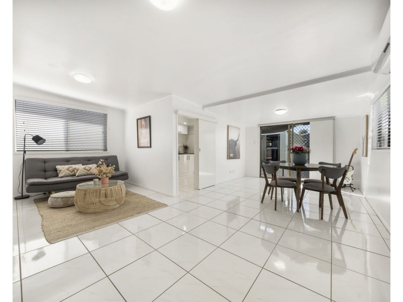 8 McLeish Street, Harristown QLD 4350
