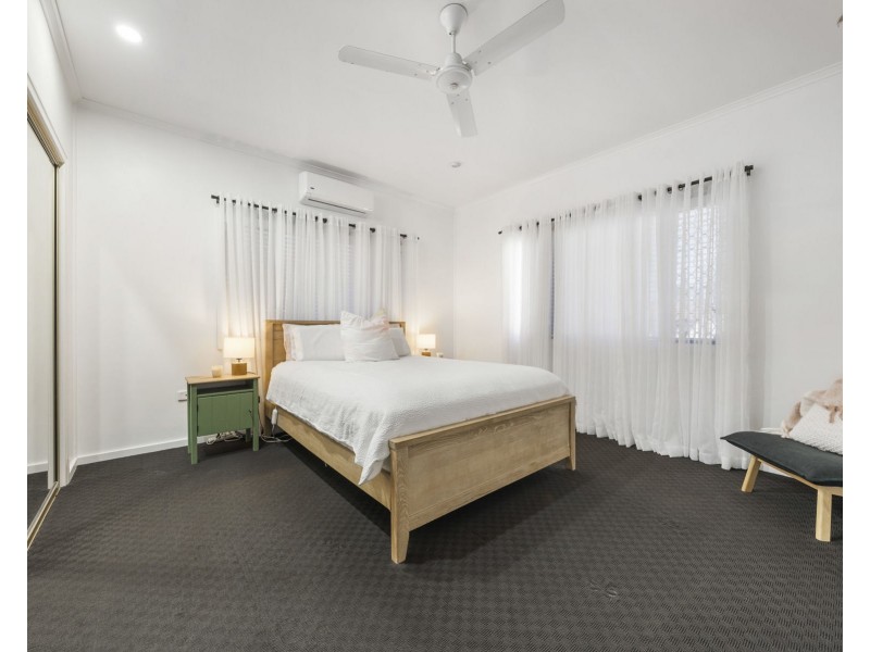 8 McLeish Street, Harristown QLD 4350