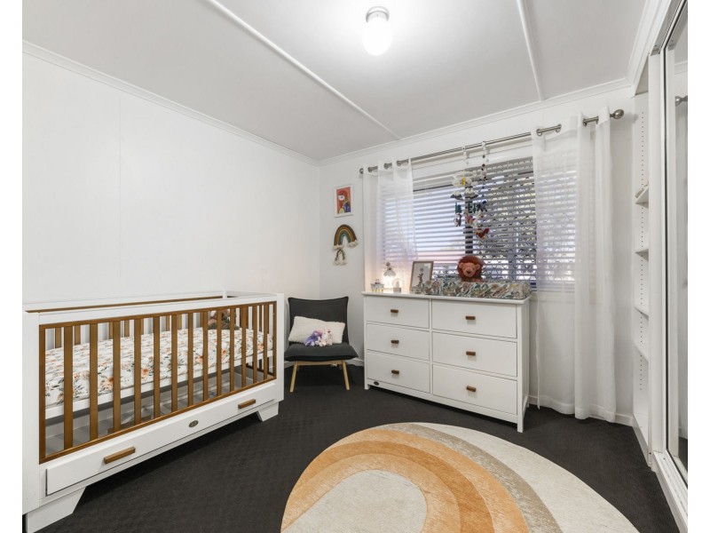 8 McLeish Street, Harristown QLD 4350
