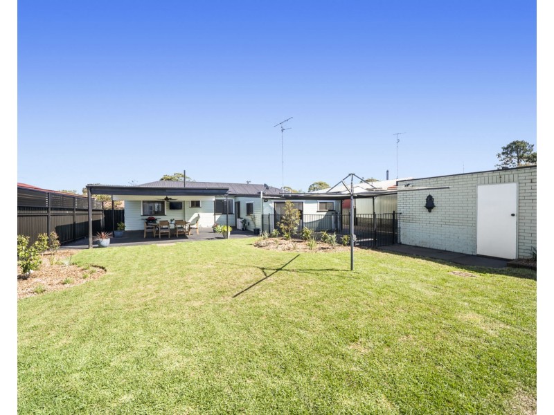 8 McLeish Street, Harristown QLD 4350