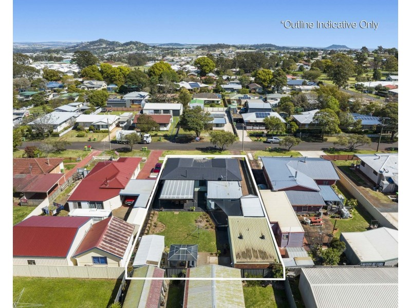 8 McLeish Street, Harristown QLD 4350