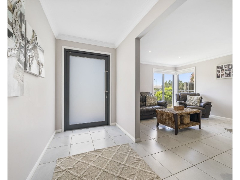 1/6 Trevean Drive, Kleinton QLD 4352