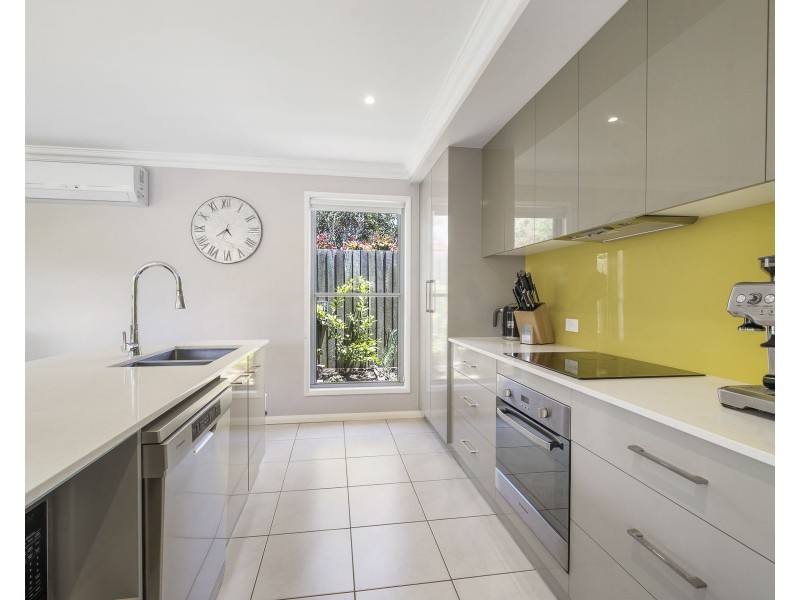 1/6 Trevean Drive, Kleinton QLD 4352