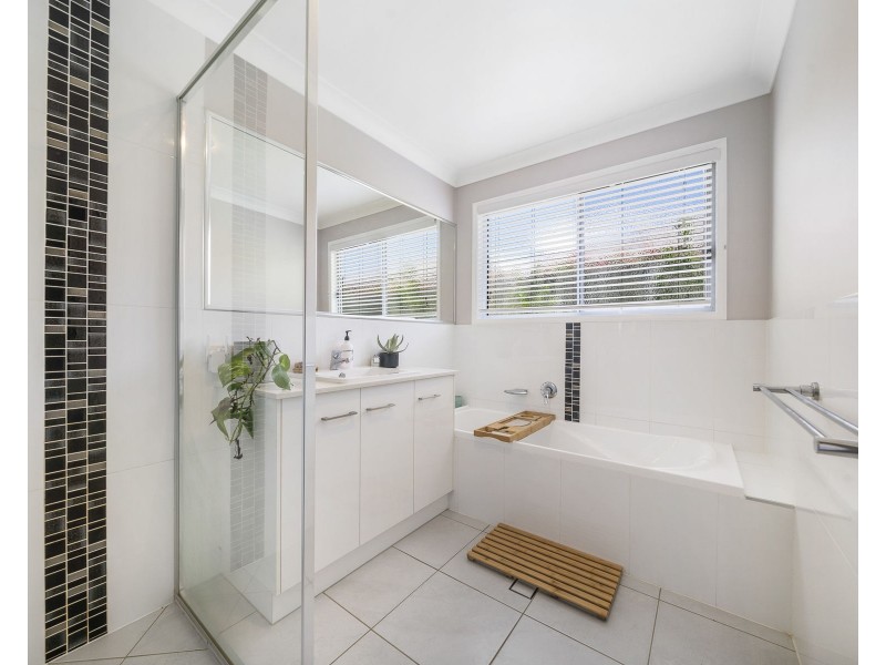 1/6 Trevean Drive, Kleinton QLD 4352