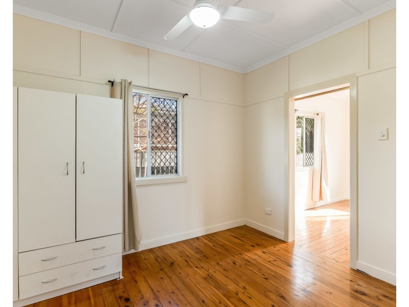 11 Dunkley Street, South Toowoomba QLD 4350