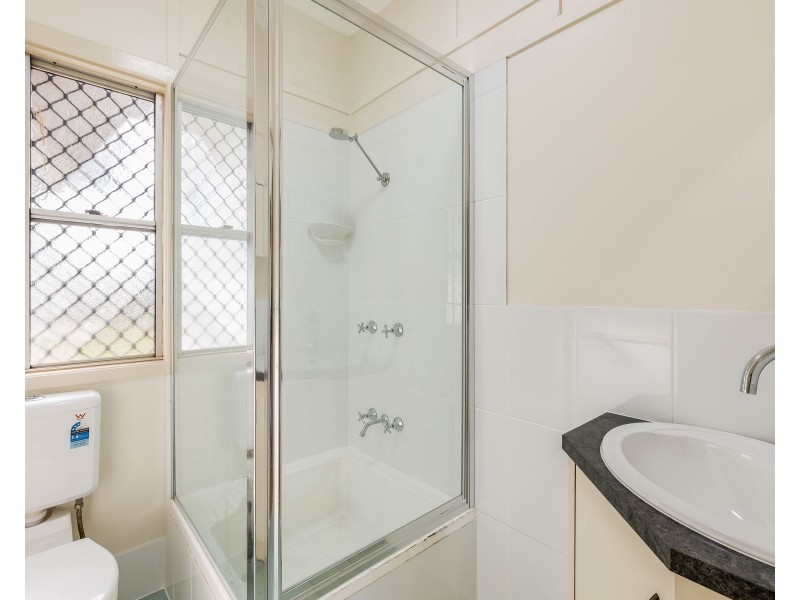 11 Dunkley Street, South Toowoomba QLD 4350