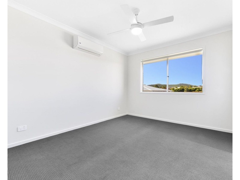 1 & 2/63 Crockers Road, Westbrook QLD 4350