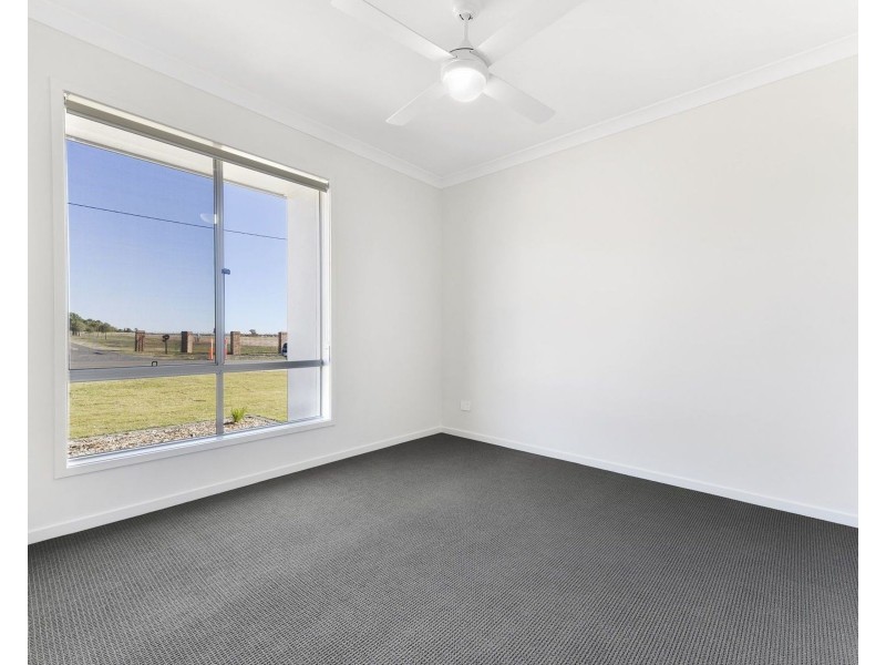 1 & 2/63 Crockers Road, Westbrook QLD 4350