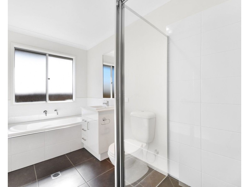 1 & 2/63 Crockers Road, Westbrook QLD 4350